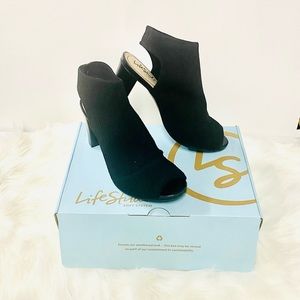 Life Stride Alita Size 8M